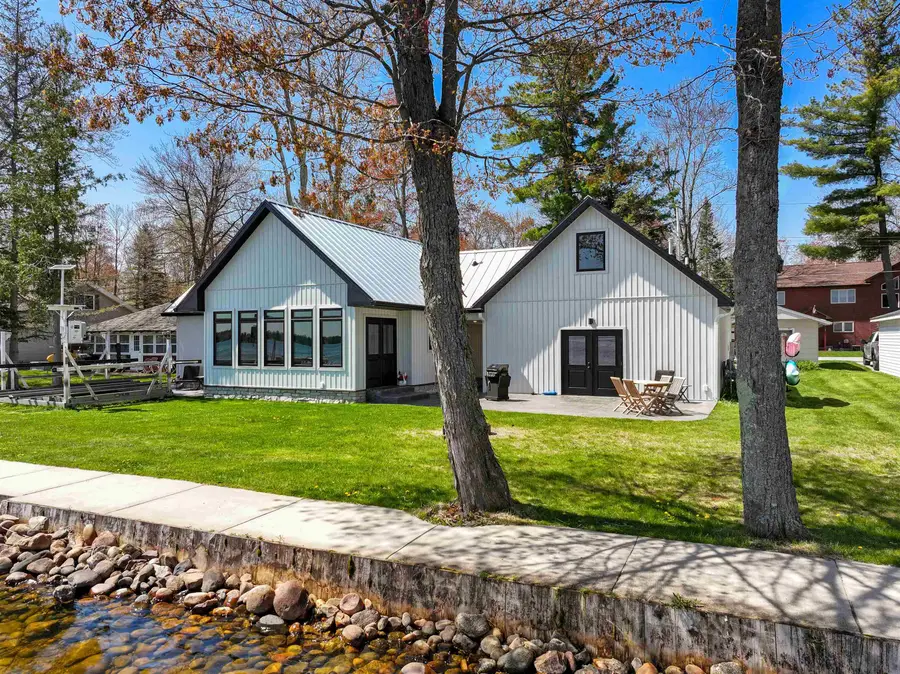 109 Davidsen AVE, Cadillac, MI 49601 - #3