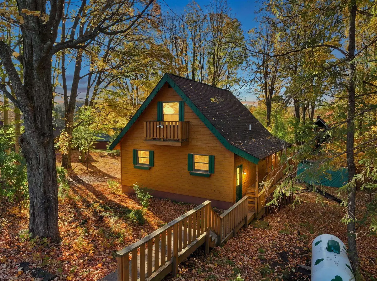 7219 Fawn DR, Cadillac, MI 49601 - #1