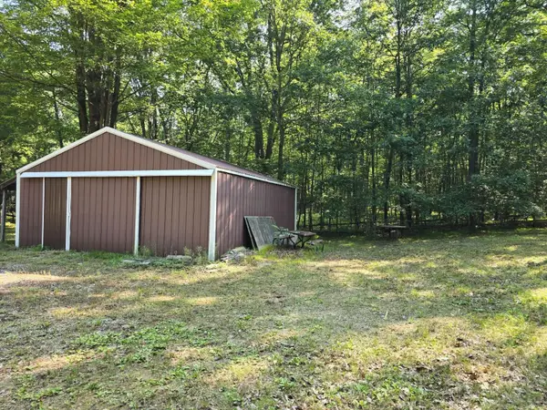 7737 Wilderness, Weidman, MI 48893