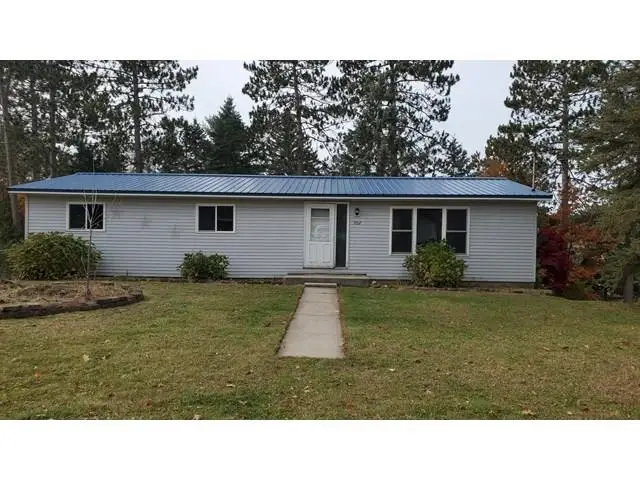 502 S Broad, Harrison, MI 48625 - #1