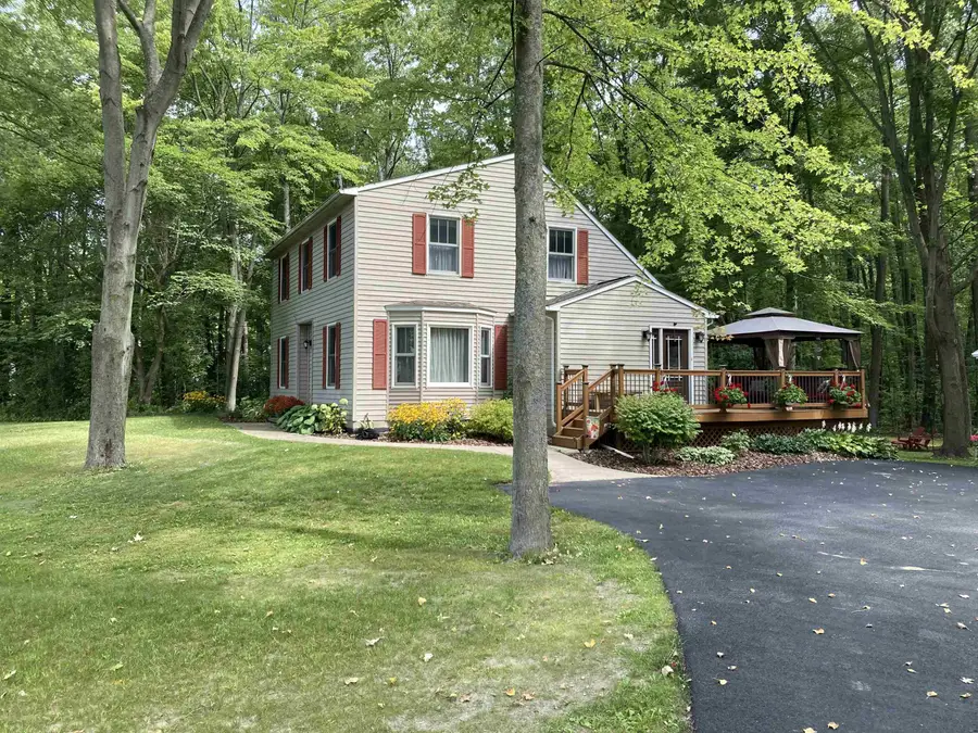3400 N Sturgeon RD, Midland, MI 48640 - #2