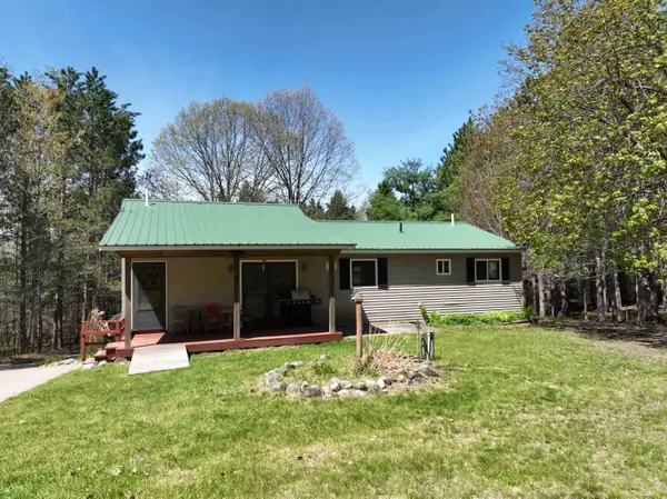 319 Lund RD, FifeLake, MI 49633