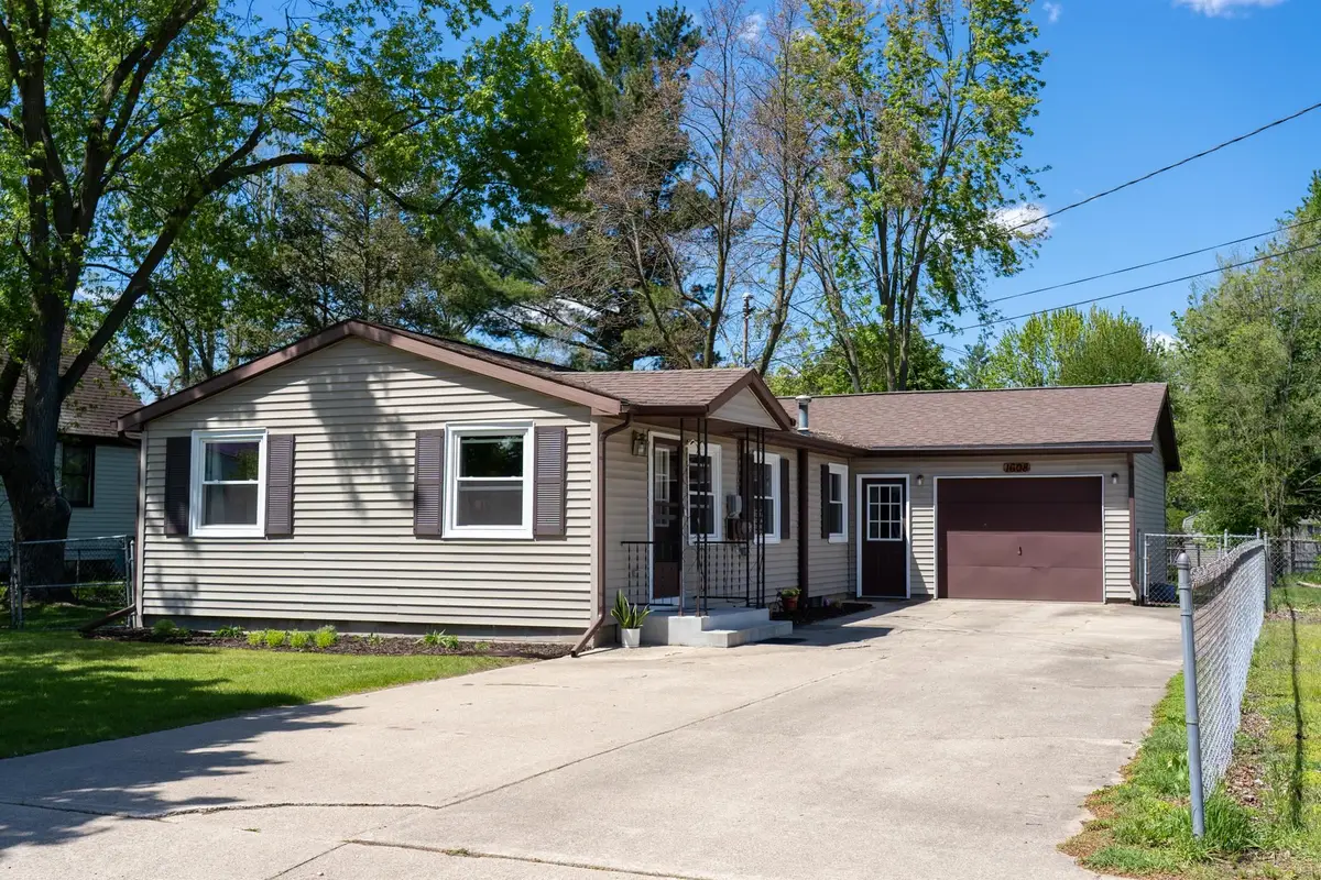 1608 Fessenden, Mount Pleasant, MI 48858 - #1