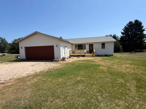 1001 Isabella Vista DR, LakeIsabella, MI 48893