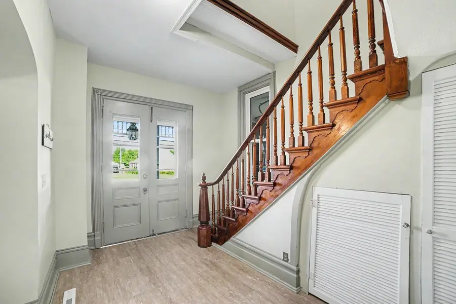 220 N Main ST, Saint Louis, MI 48880 - #3