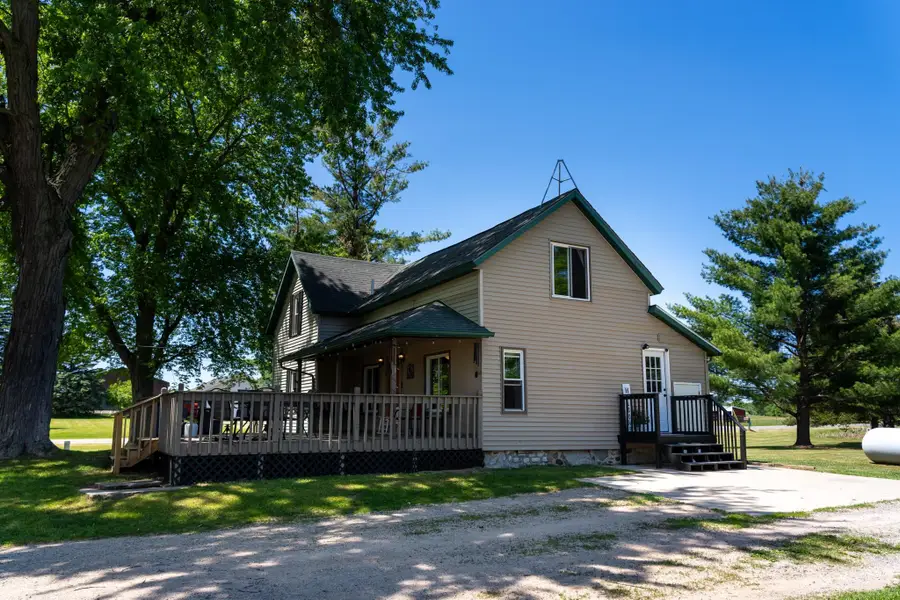 8810 N Vandecar, Farwell, MI 48622 - #3