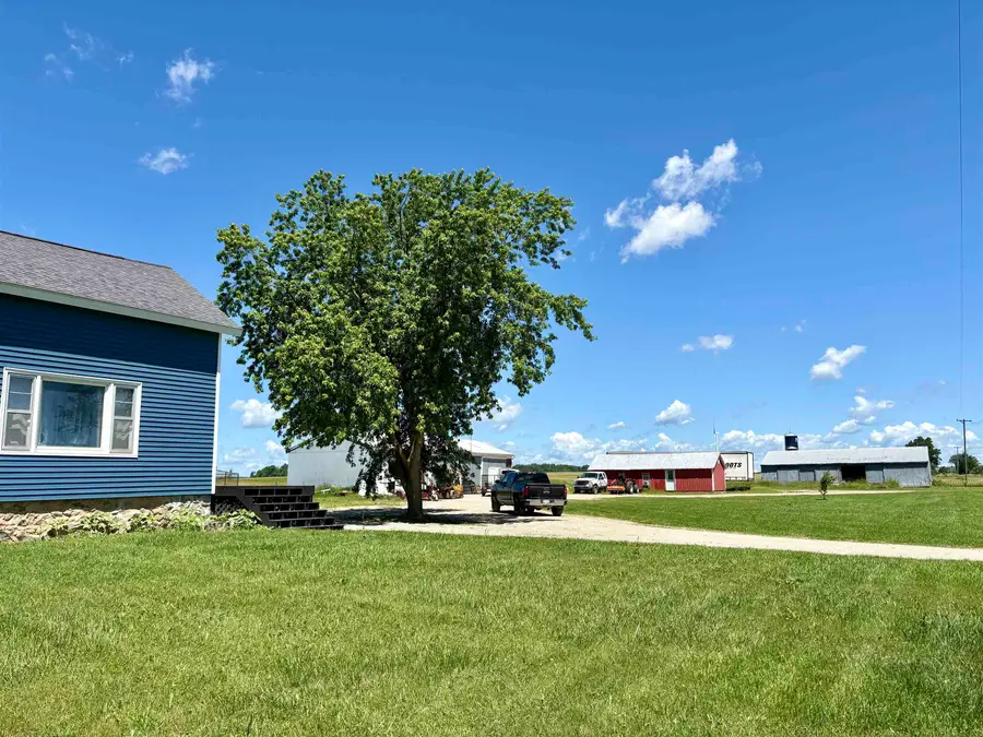 4275 N Vandecar, Weidman, MI 48893 - #3