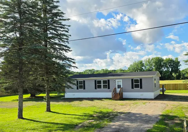4390 W Seaman RD, Alma, MI 48801