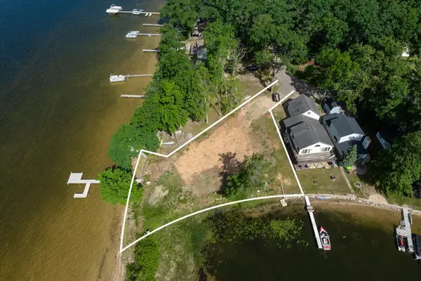 11167 N Shore DR, Lake, MI 48632