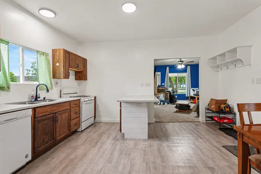 210 S Adams ST, Mount Pleasant, MI 48858 - #3