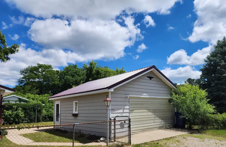 295 Birch ST, Harrison, MI 48625 - #3