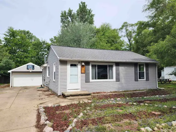 317 Longview, Midland, MI 48642