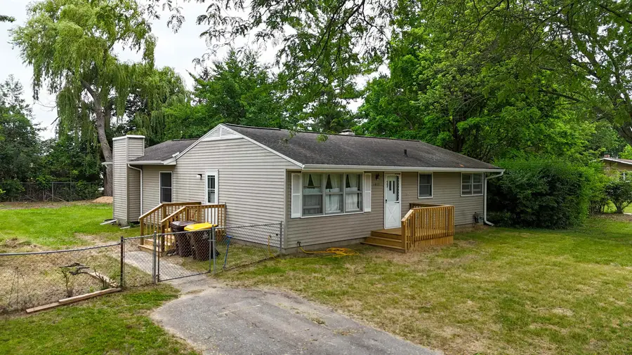 1817 Stockman, Mount Pleasant, MI 48858 - #2