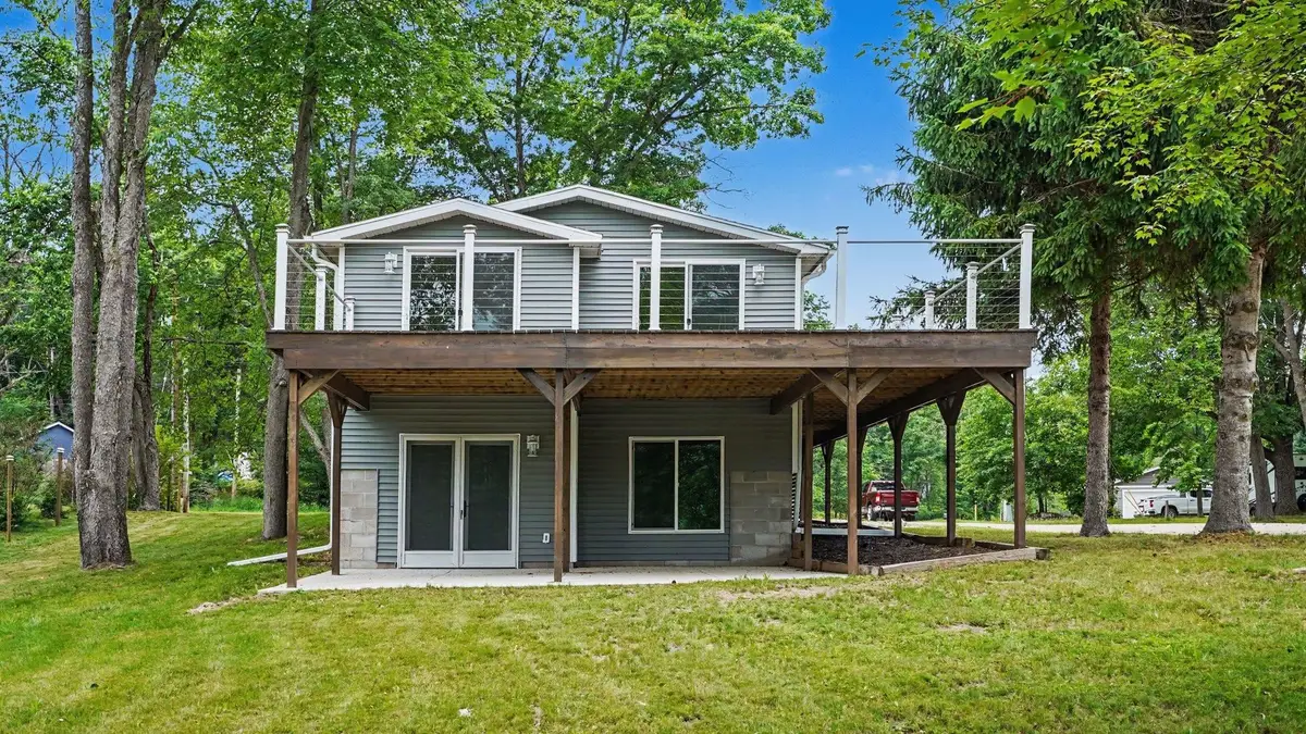 6820 W Shore, Weidman, MI 48893 - #1