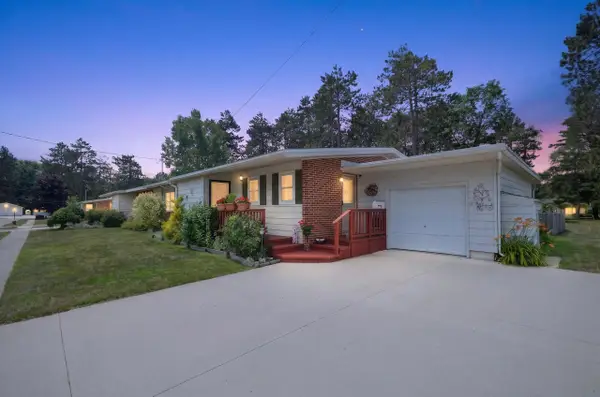 8715 Pennsylvania AVE, Oscoda, MI 48750