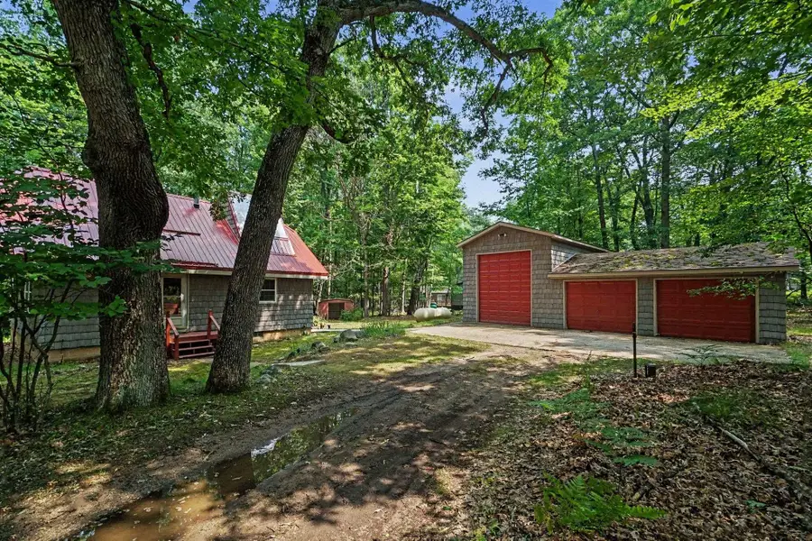 2392 Fern CT, Farwell, MI 48622 - #3