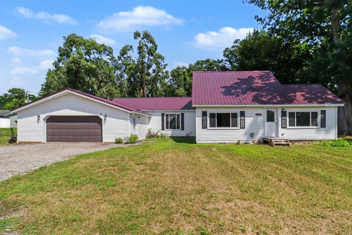 7312 Avenue E, Vestaburg, MI 48891 - #1