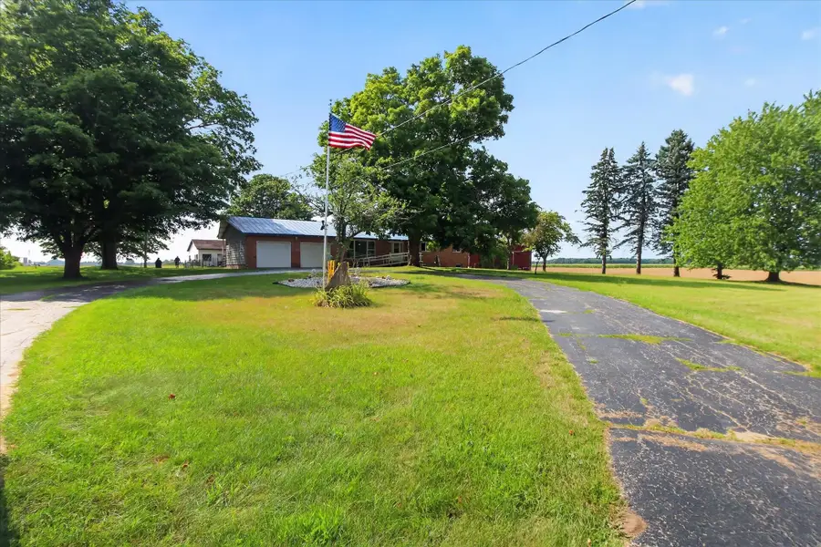 1629 N Warner, Sumner, MI 48889 - #2