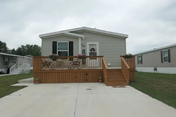 1162 Wellington, MtPleasant, MI 48858