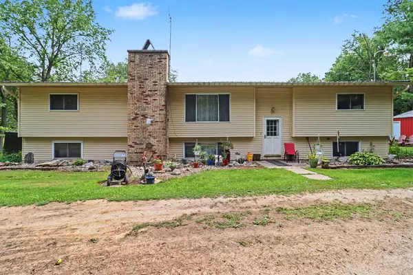 1278 N Waldron, Crystal, MI 48818