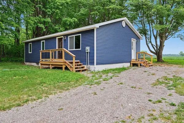 1051 Circle DR, LakeIsabella, MI 48893