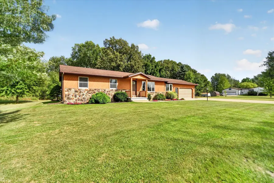 214 N Reed, Ashley, MI 48806 - #2