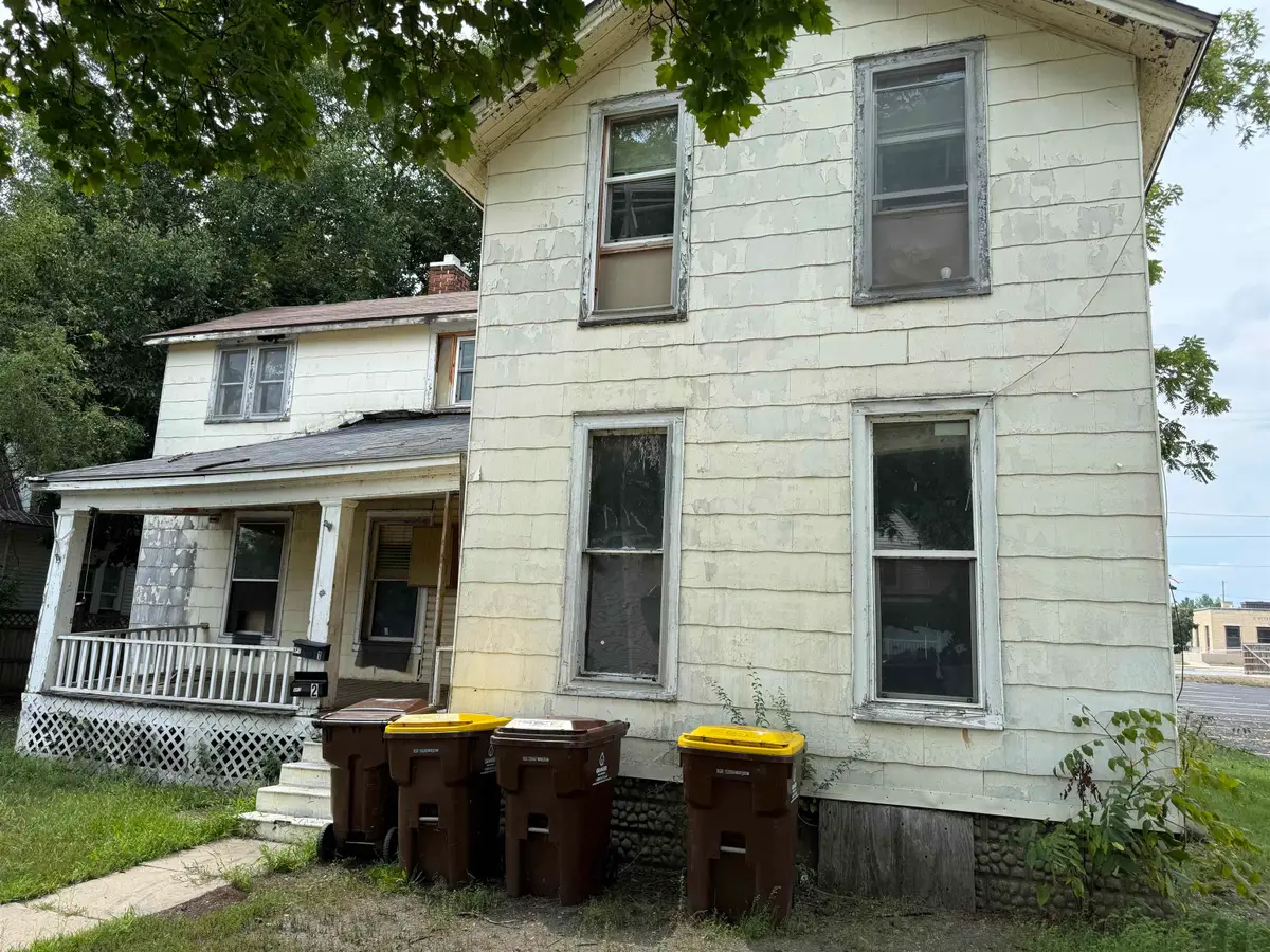 221 Woodworth, Alma, MI 48801 - #1