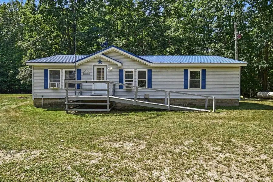 11468 S Nottawa RD, Riverdale, MI 48877 - #2