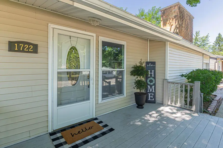 1722 Stockman RD, Mount Pleasant, MI 48858 - #2