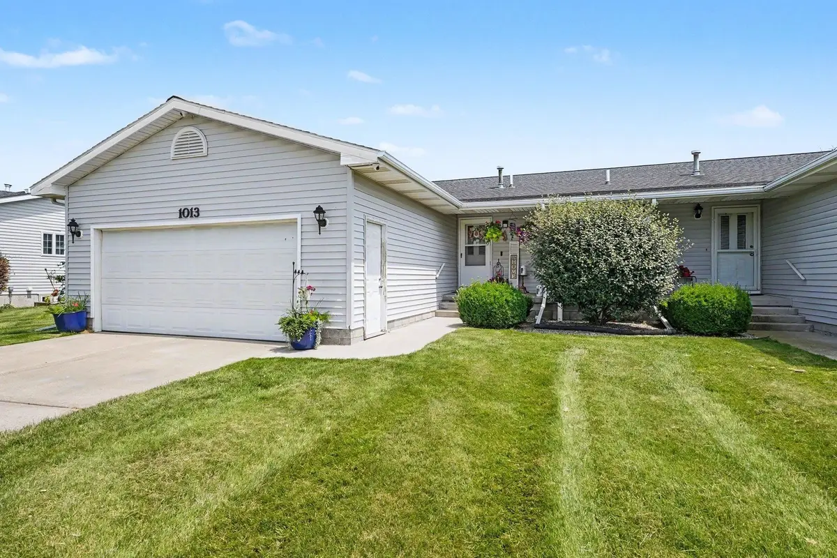 1013 Sweeney ST, Mount Pleasant, MI 48858 - #1
