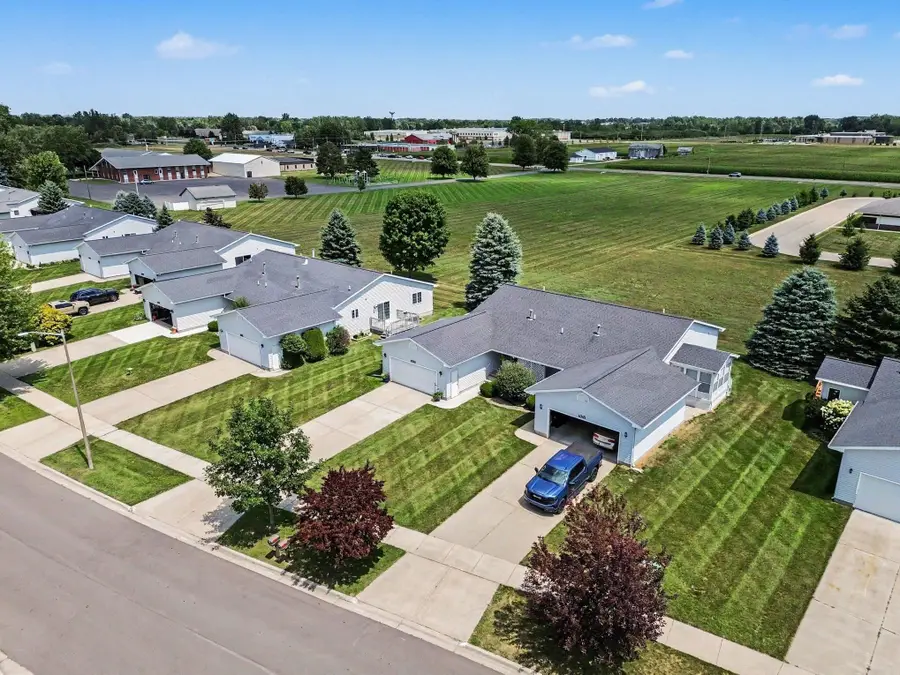1013 Sweeney ST, Mount Pleasant, MI 48858 - #3