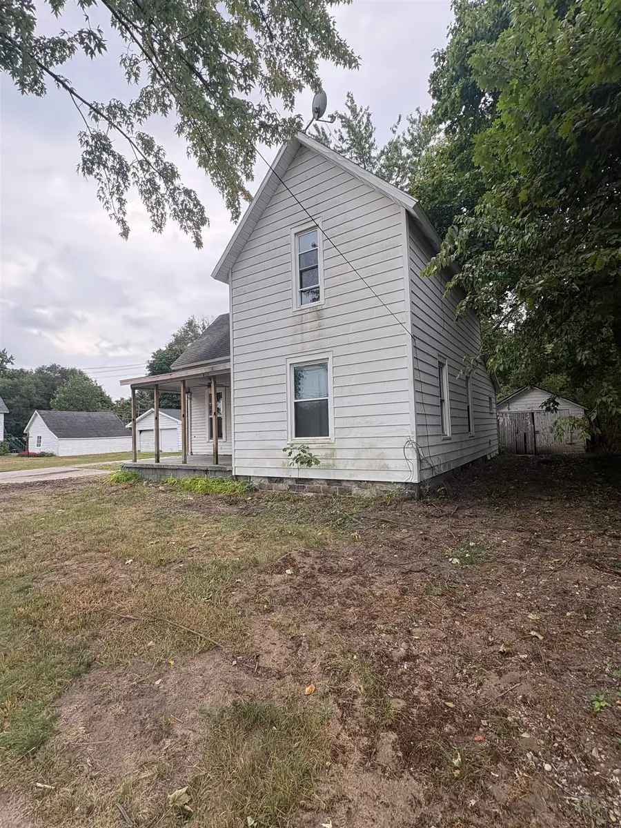 915 W Broadway ST, Mount Pleasant, MI 48858 - #2