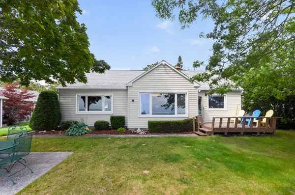 1105 Bay, TawasCity, MI 48763