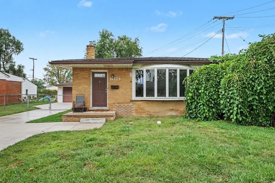 18229 Rainbow, Fraser, MI 48026 - #2