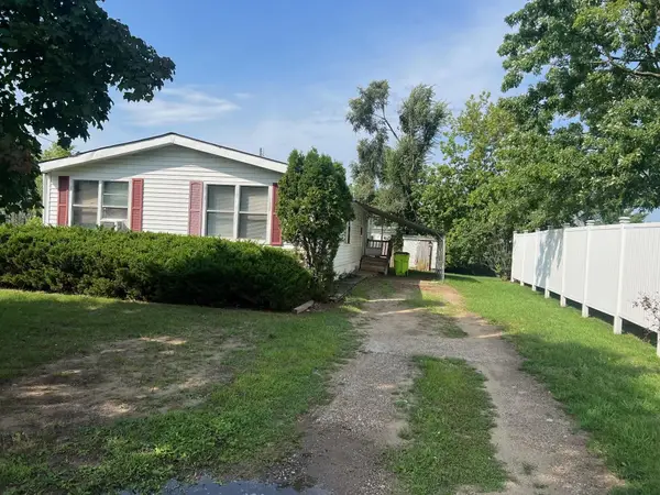502 Hysell ST, Clare, MI 48617