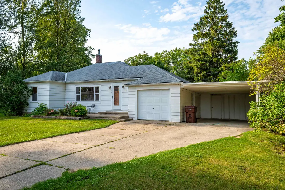 121 E Maple, Shepherd, MI 48883 - #1