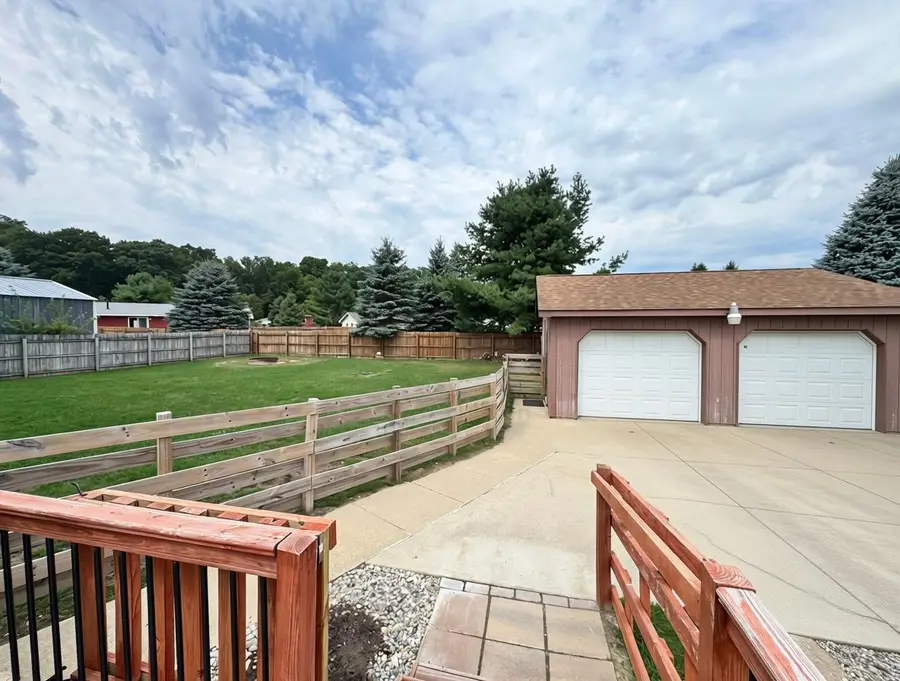 93 E Kapplinger, Farwell, MI 48622 - #2