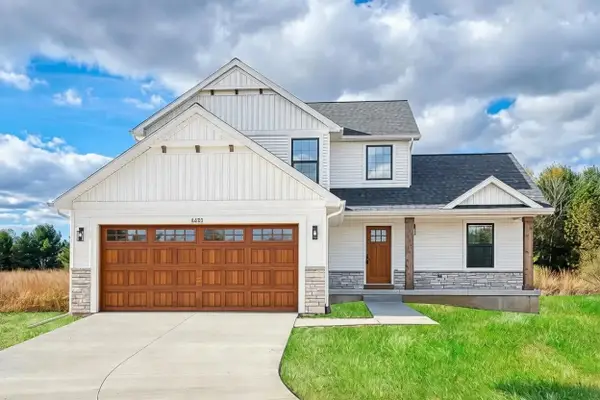 565 W Wildwood, Owosso, MI 48867