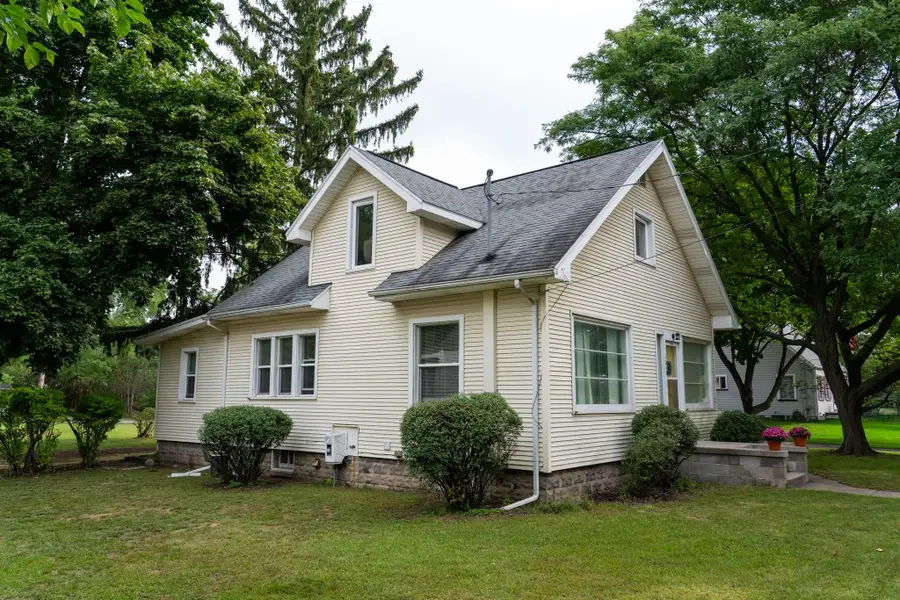 1015 & 1015 1/ E High, Mount Pleasant, MI 48858 - #2