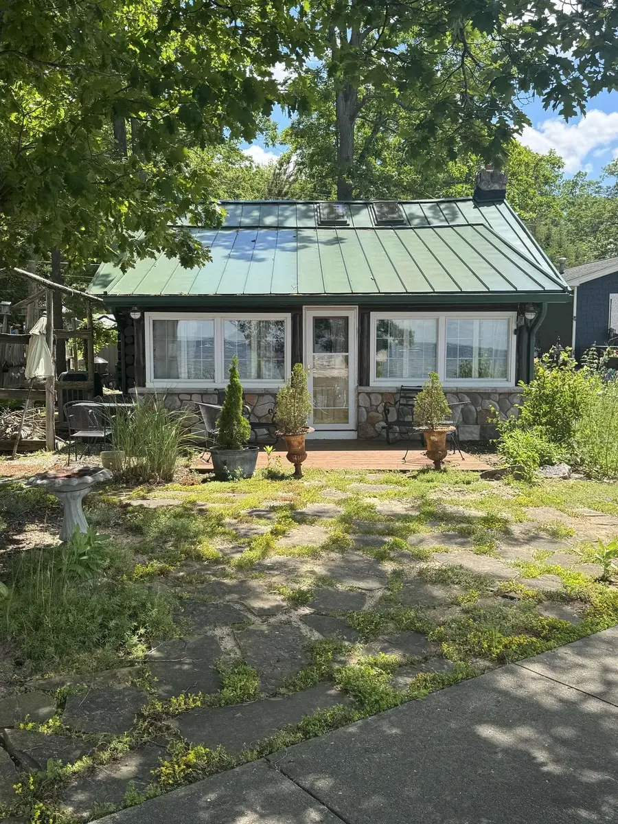 327 Sheridan, Prudenville, MI 48651 - #3