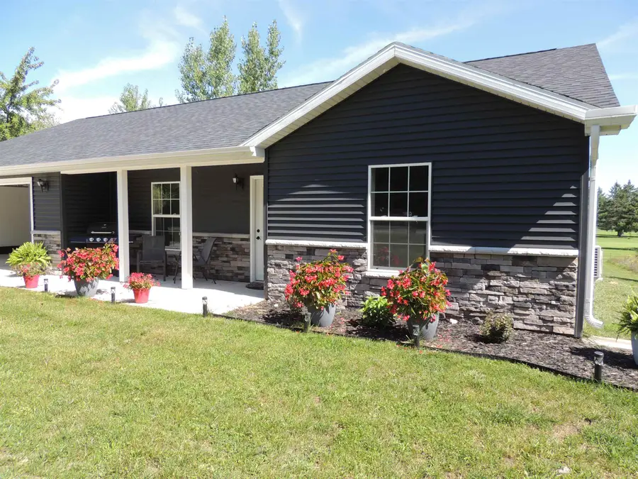 1009 Par, Lake Isabella, MI 48893 - #3