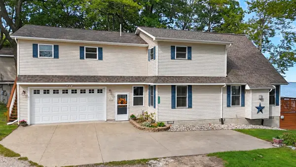 325B Beverly DR, Prudenville, MI 48651