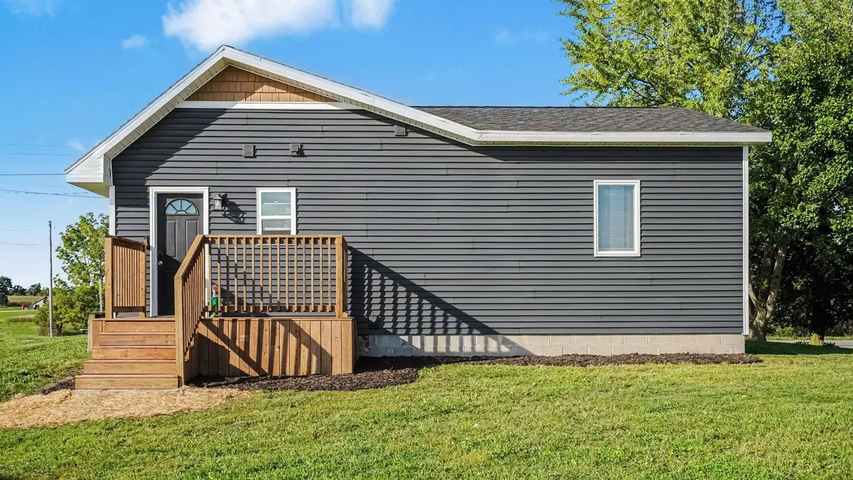 3212 E Surrey, Grant, MI 48858 - #1