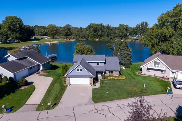 1067 Crown Point DR, LakeIsabella, MI 48893