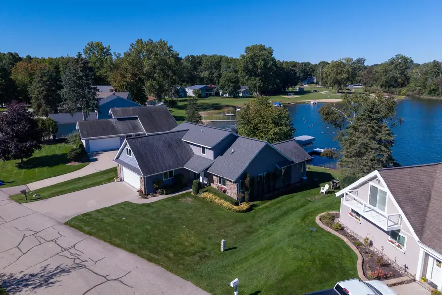 1067 Crown Point DR, Lake Isabella, MI 48893 - #2