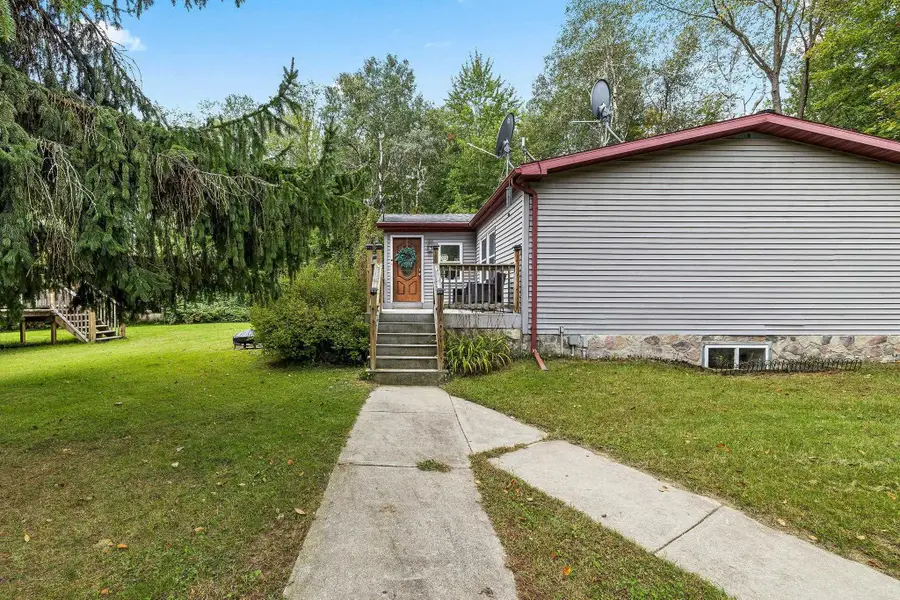 4812 SE County Line, Shepherd, MI 48883 - #2
