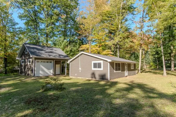 5362 Hillcrest, Gladwin, MI 48624