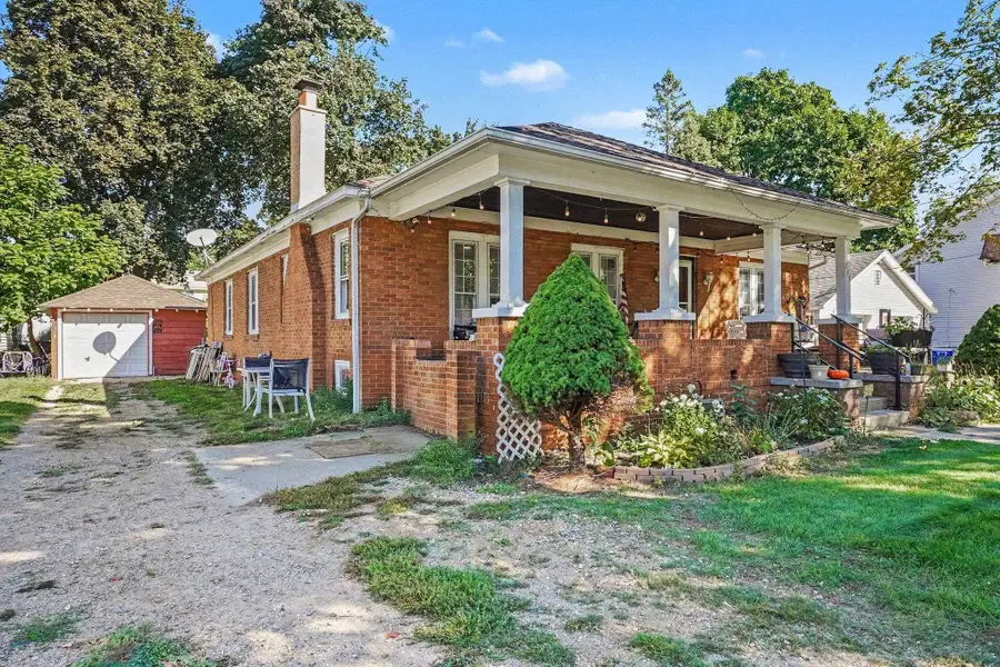 211 E Sixth, Clare, MI 48617 - #2