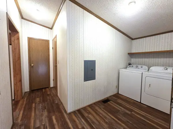 1990 Winegars, Gladwin, MI 48624