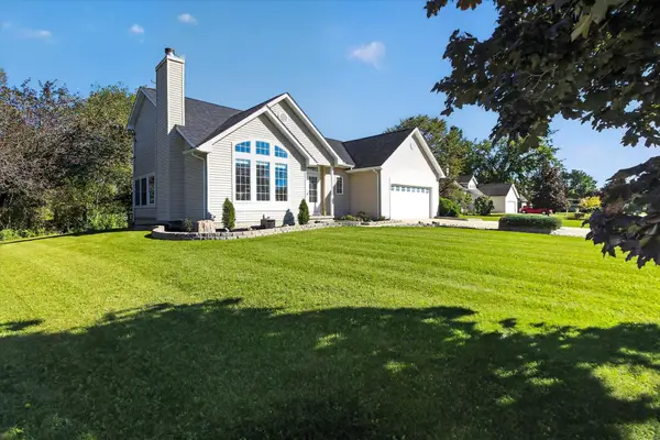 317 Red Maple, Shepherd, MI 48883